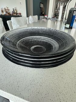 Black and silver decorative bowls. Set a five