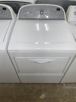 Whirlpool set washer and dryer gas good condition we delivery