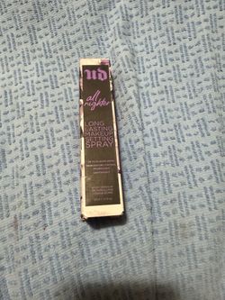UD all nighter, long, lasting makeup setting spray