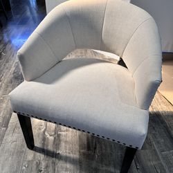 Accent chair