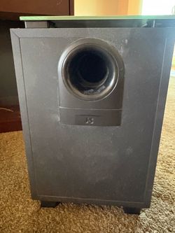 Move out sale - Jensen JS-1000A Powered Subwoofer-Powerful Bass