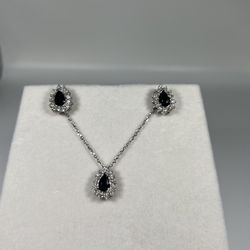 Custom Set Pear Sapphire
