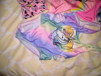 Little Girls 👙 Size 4