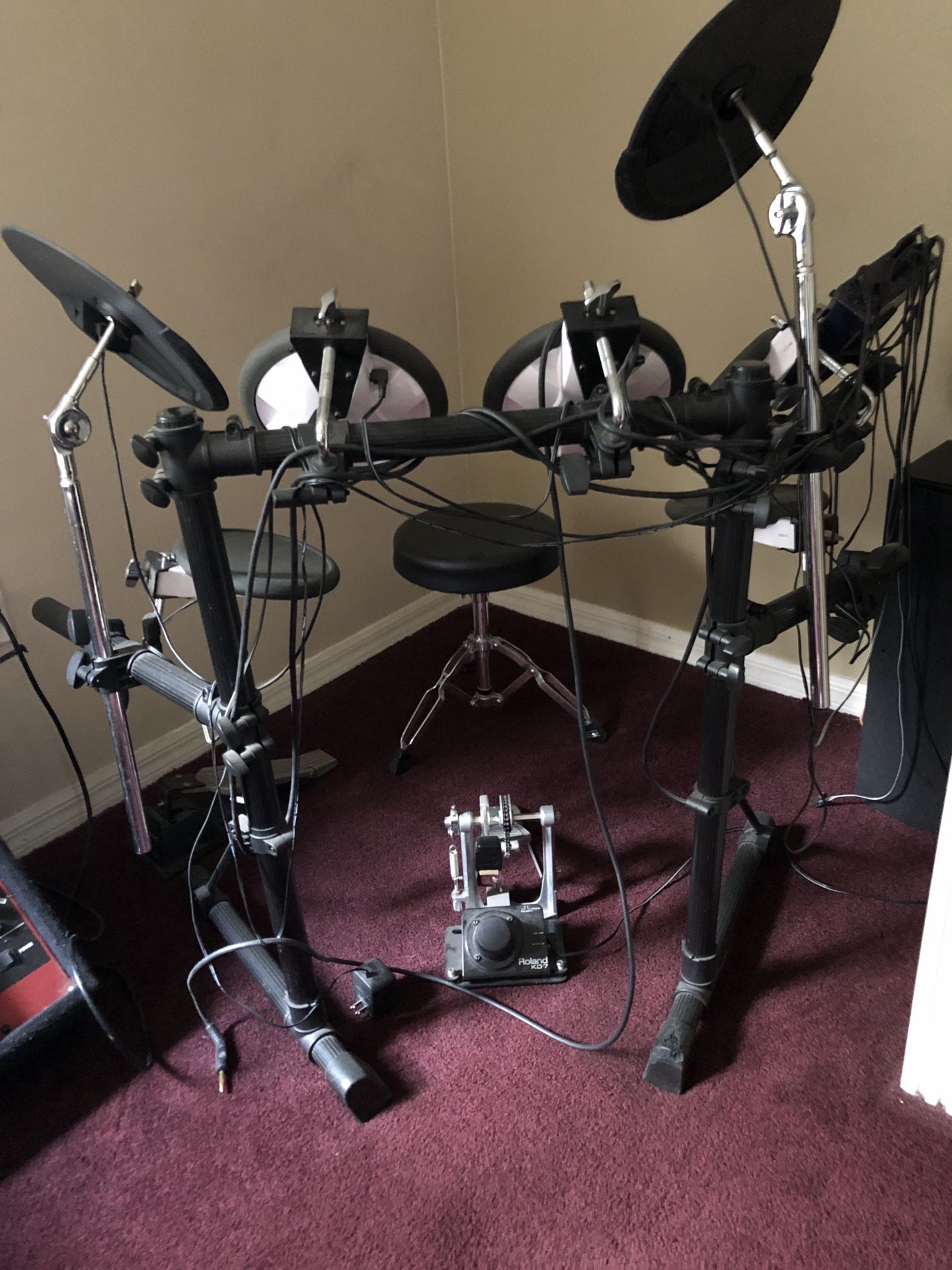 Roland drum set TD6 with Large Roland amp for Sale in Spring Hill, FL ...