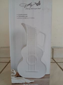 Dolly Parton guitar pitcher collectable
