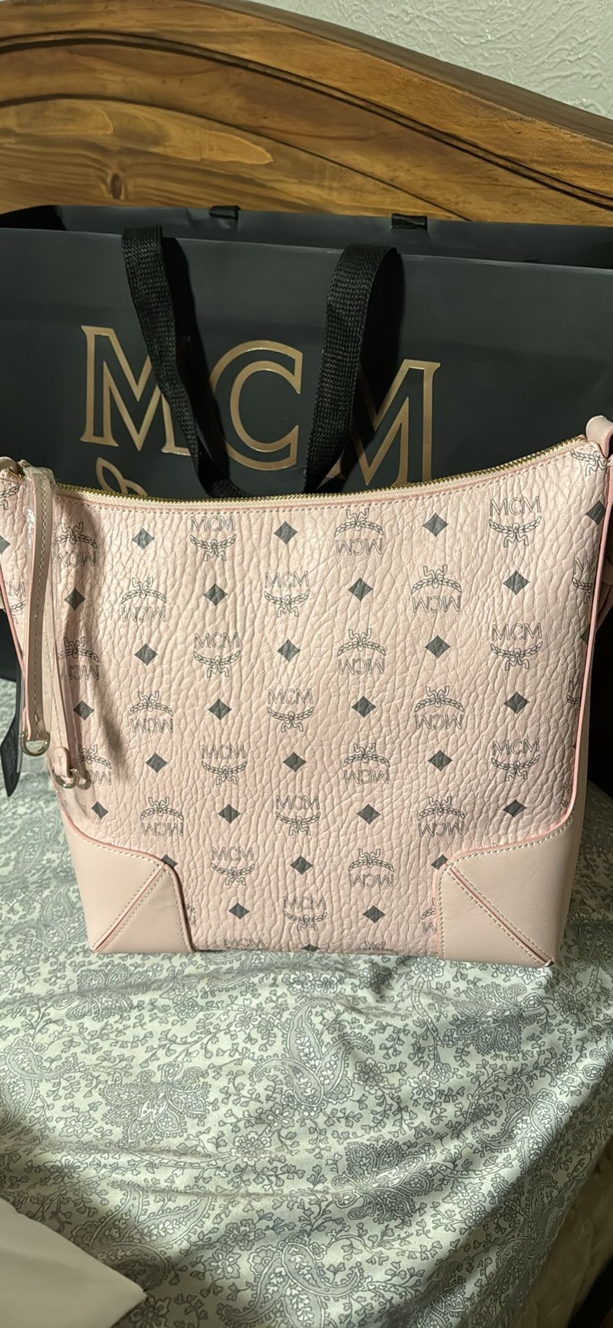 MCM Medium Hobo 