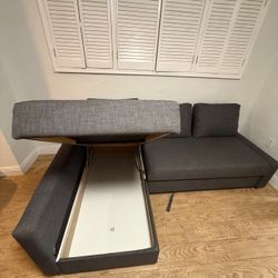 L shaped couch pull out