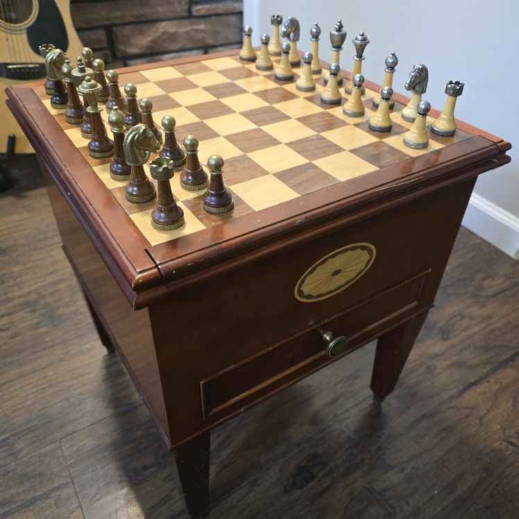 Vintage Bombay-Style Game Table – Chess, Backgammon & Checkers w/ Italian Chess Set
