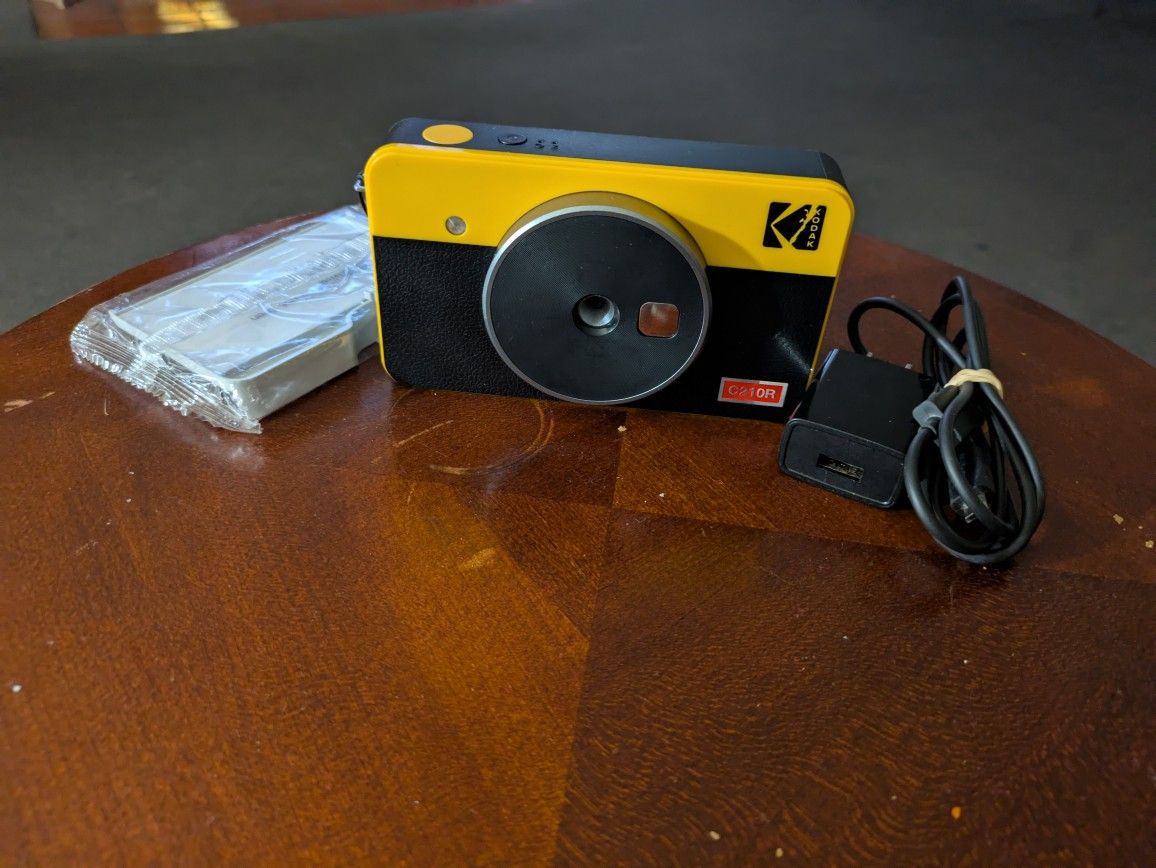 Kodak Instant Print Camera (C210r) $90