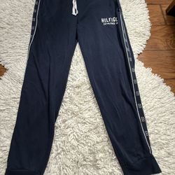 Tommy hilfiger jogger navy blue Large on tag  Flaws as seen in the picture (small stains)