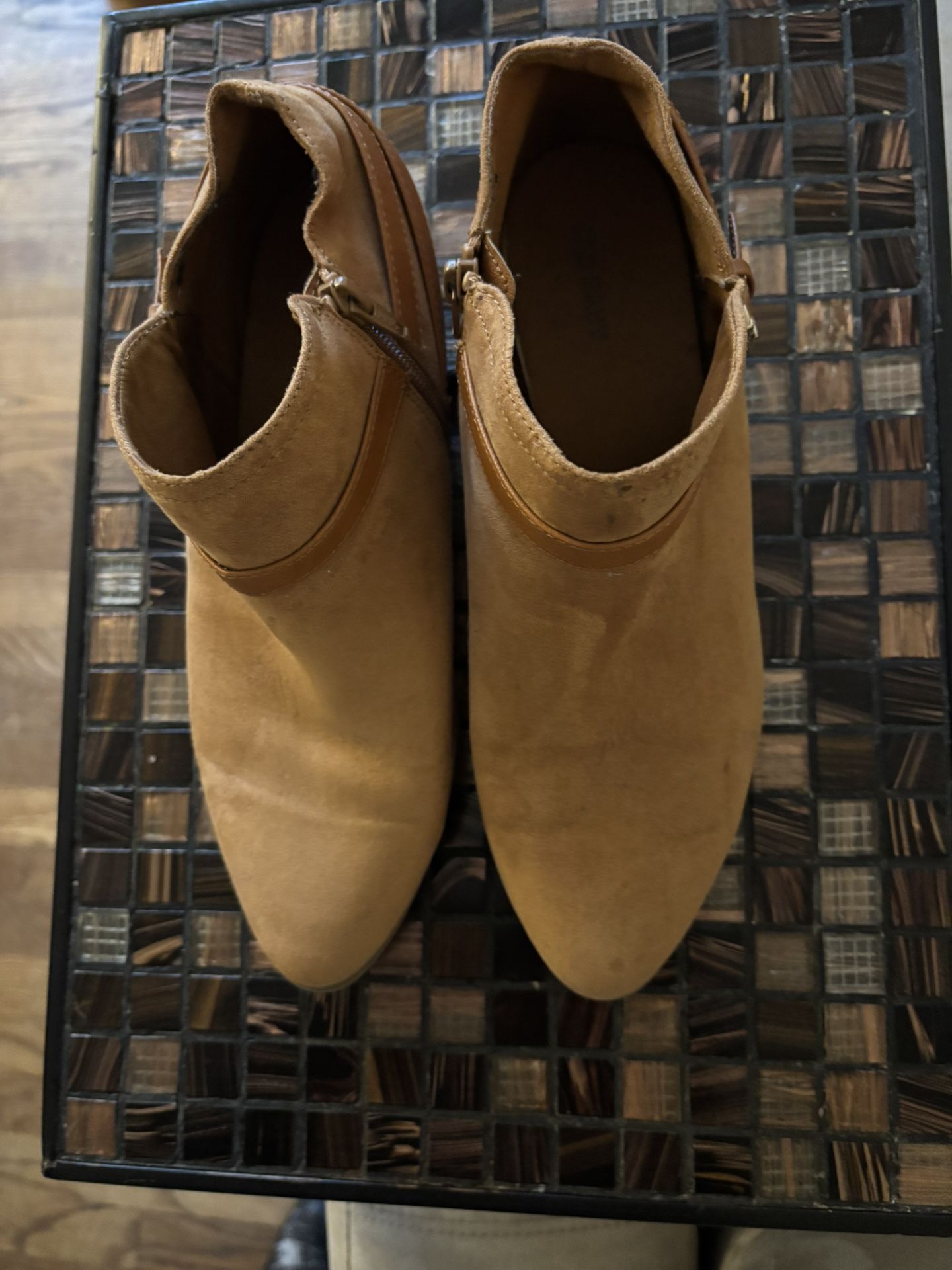 Size 10 Old Navy Boots Reduced $5