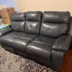 Leather Sofa With Recliner 