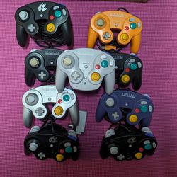 9 Original GameCube, Wavebird And Smash Controllers