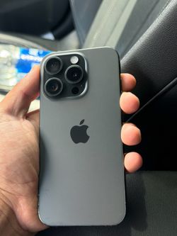 iPhone 15 pro 128gn