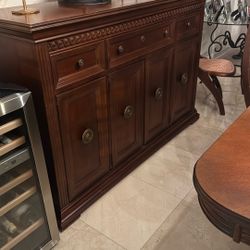 Broyhill Dining Room Set