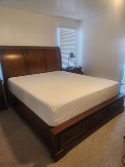 Cal King bed