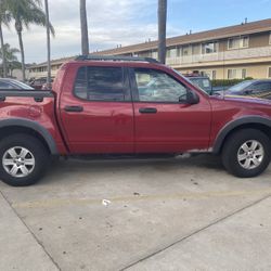 Ford Esplorer  Expor Trak  2010 Rojo  Está En Buenas Condiciones 