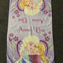 Disney Frozen Anna and Elsa 45" x 24" beach towel 