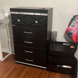 Use Bedroom Set For Sale 
