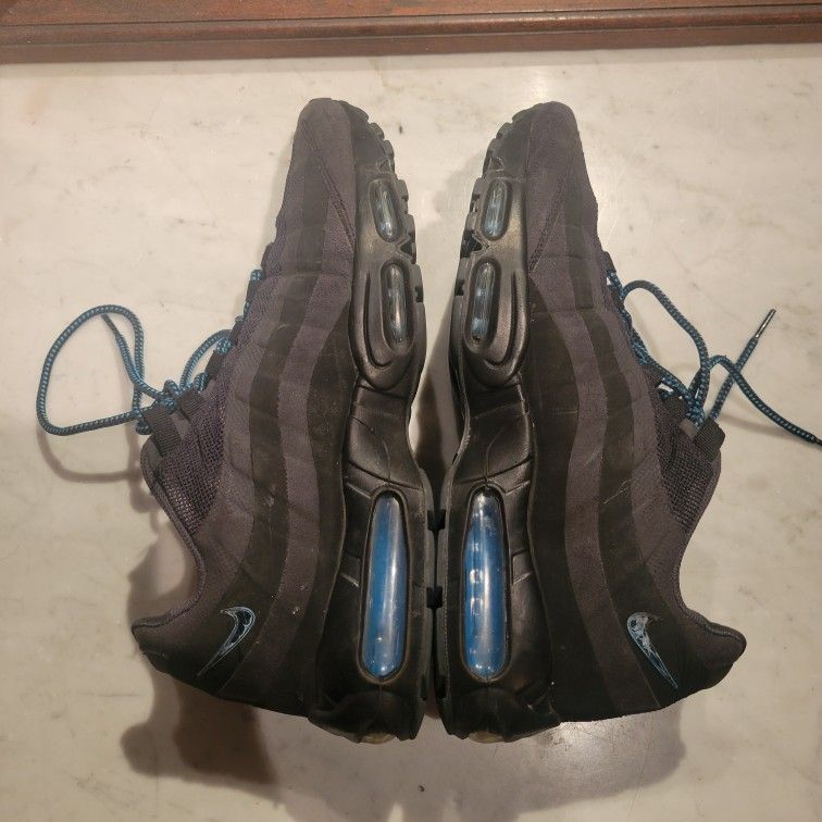 Nike Air Max 95 "Black And Blue" Mens US 11.5 USED