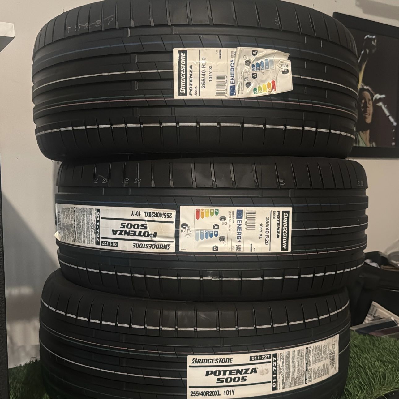 🔥 Brand New Bridgestone Potenza S005 255/40R20 101Y Tires – Set of 3 🔥