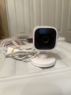 Mini blink camera works with Alexa