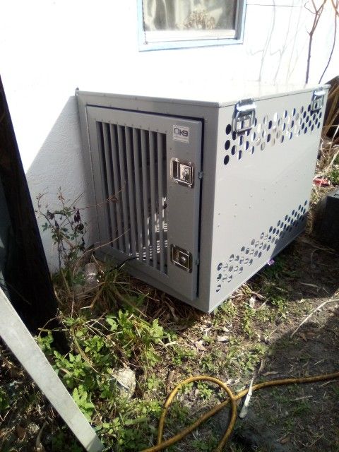 Large Dog Crate/Box