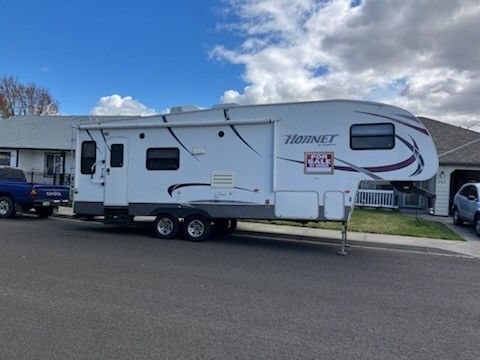 2013 Hornet Gooseneck Camper