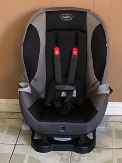 LIKE NEW EVENFLO CONVERTIBLE CAR SEAT!!!!
