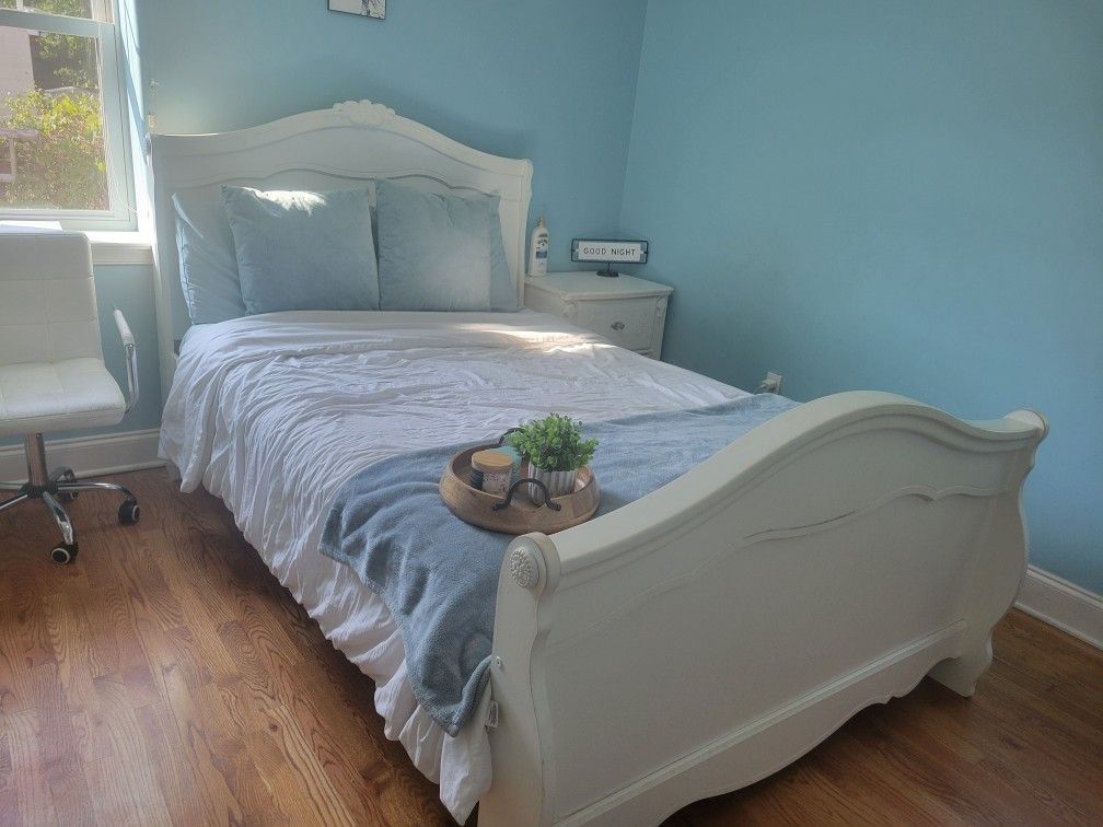 White Bedroom Set