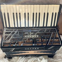 Vintage Hohner Verdi II Black Piano Accordion, 1940s-50s (Great Condition)