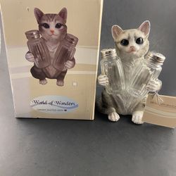 American Shorthair Grey Kitty Cat Spice Salt Pepper Shakers Holder Figurine—New & Unused