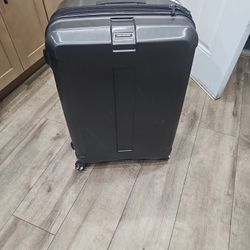 Suit Case Samsonite  Med Size Handle Not working!  130 