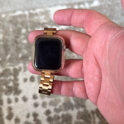 Rose Gold Apple Watch 