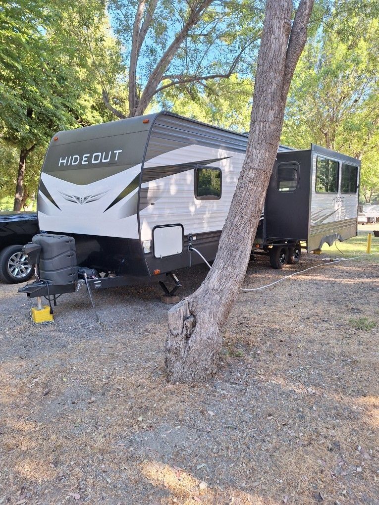 2020 Keystone Hideout
