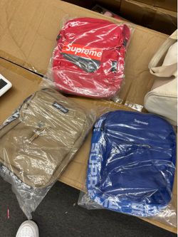 Supreme shoulder bags