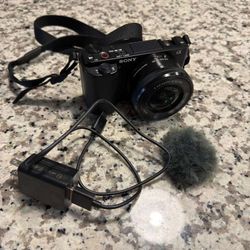Sony ZV With 16/50 mm Lens Bundle 