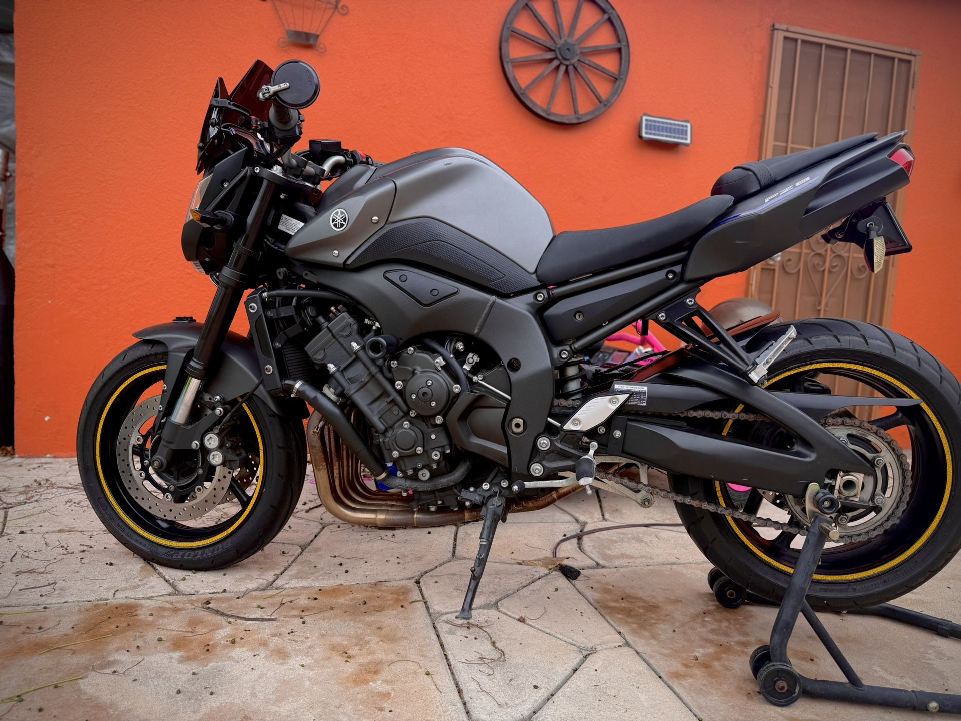 2014 Yamaha f z8 motorcycle