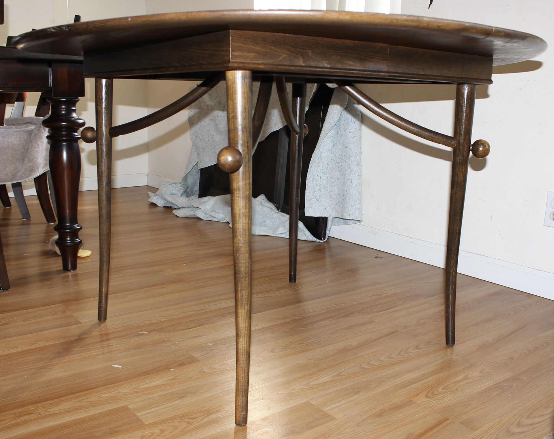 Antique Round Dining Room Table