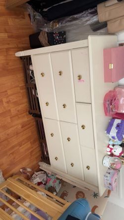 Furniture set