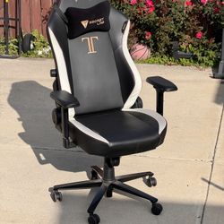 New Condition Gaming Chair