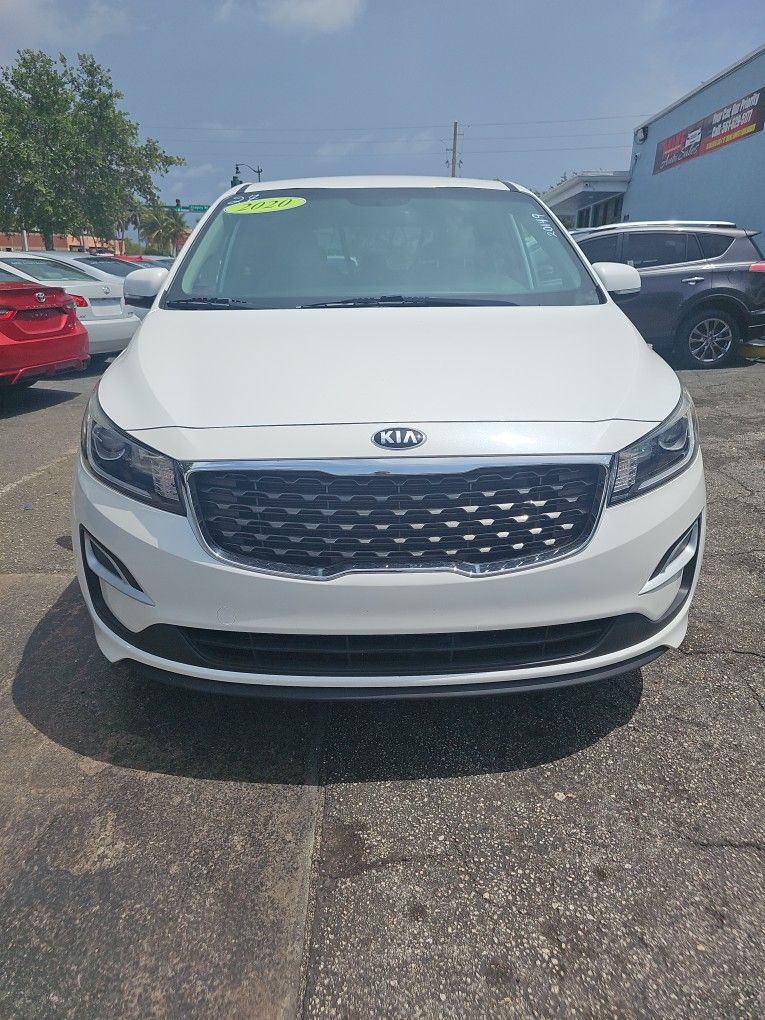 2020 KIA Sedona