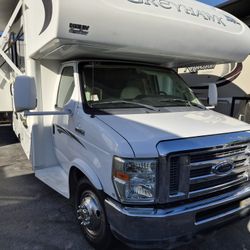 Motor Home E 450 Ford  Rv 30,000 Miles 