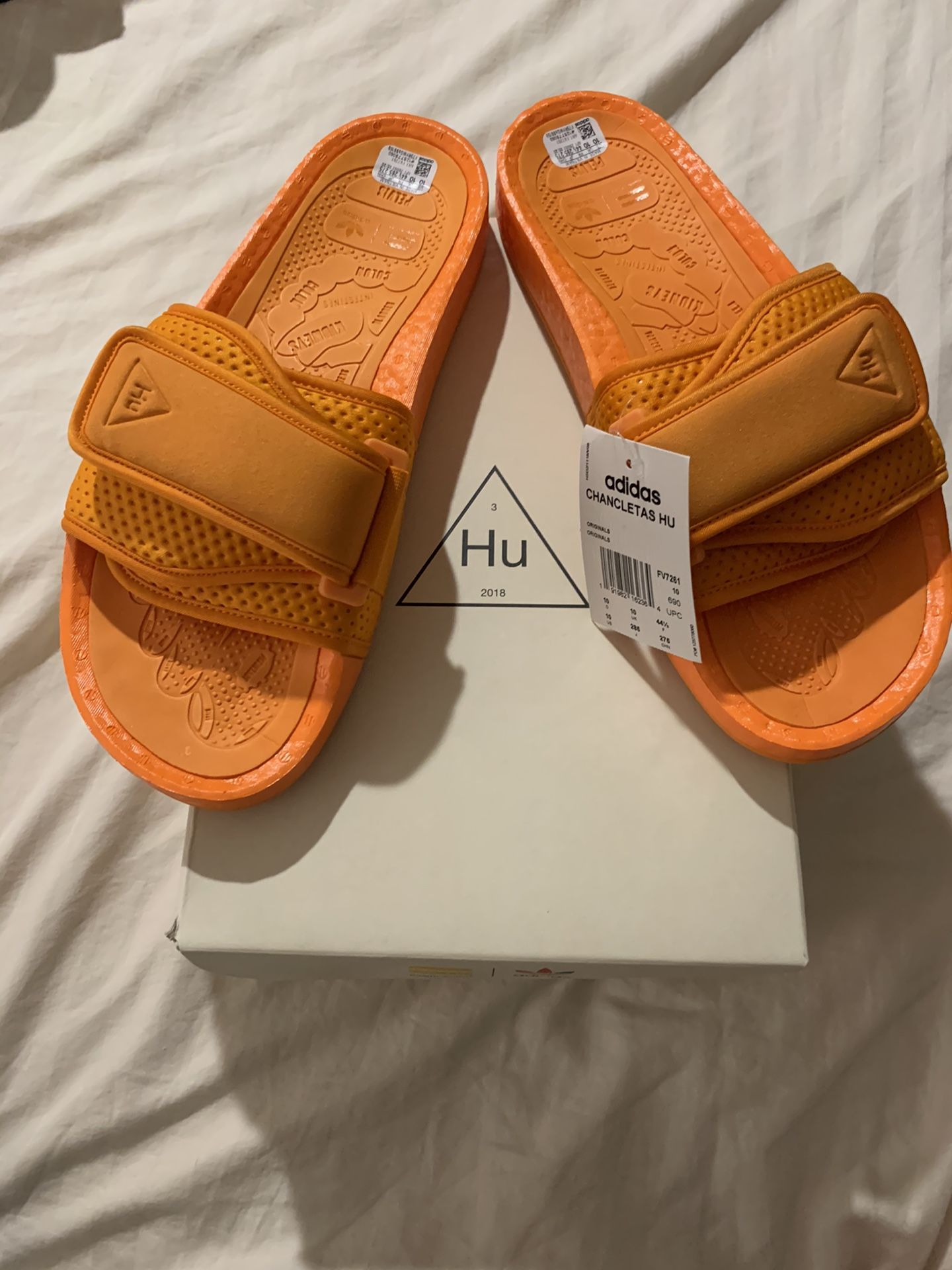 Brand New Adidas x Pharrell Williams Boost Slides Size 10 US