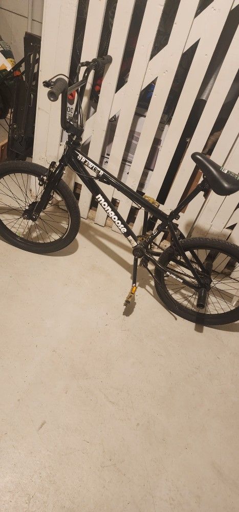Mongoose Brawler Bmx