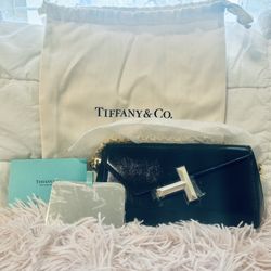 Tiffany T Clutch In Black Leather With A Chain and Beautiful Small Mirror