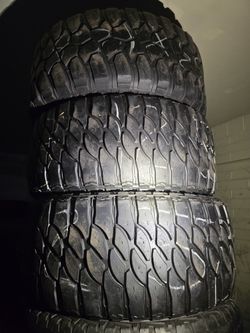 33x12 50 22 Used Tires