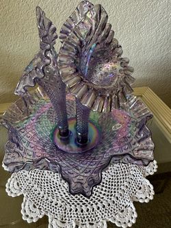 Fenton three horn Epergne