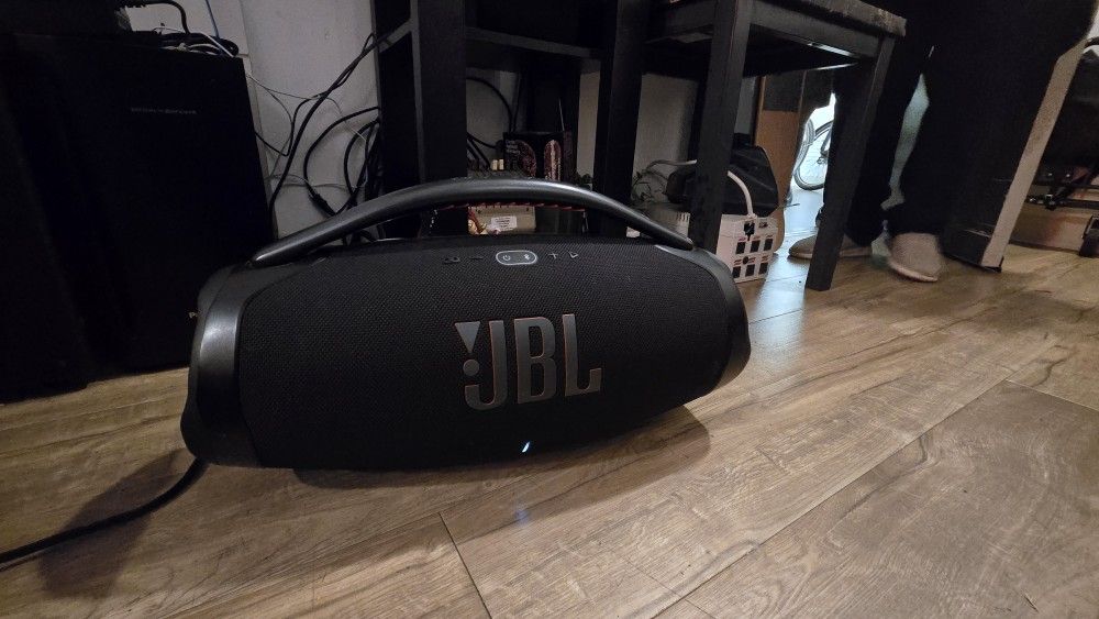 Jbl Boombox 3 Like New