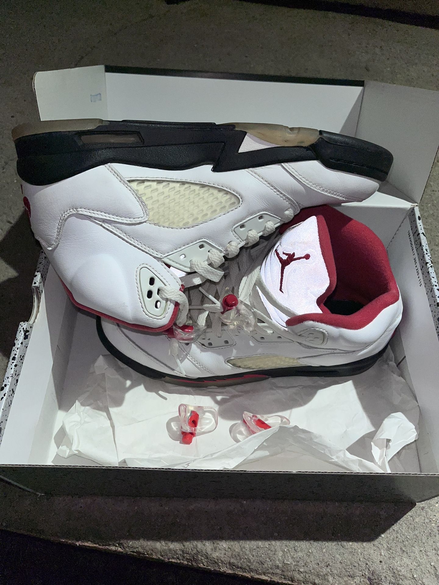 Retro Jordan 5 ‘fire Red’ Size 7y Gs